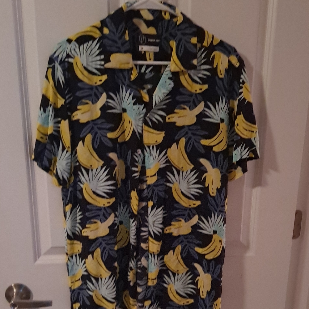 Original Use Black Shirt with Banana and Leaf Print